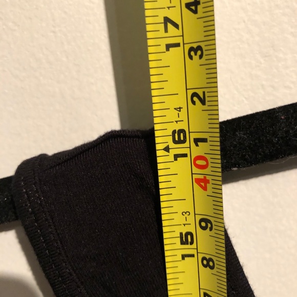 Halter Peekaboo back with tie crop black Large - Picture 5 of 6